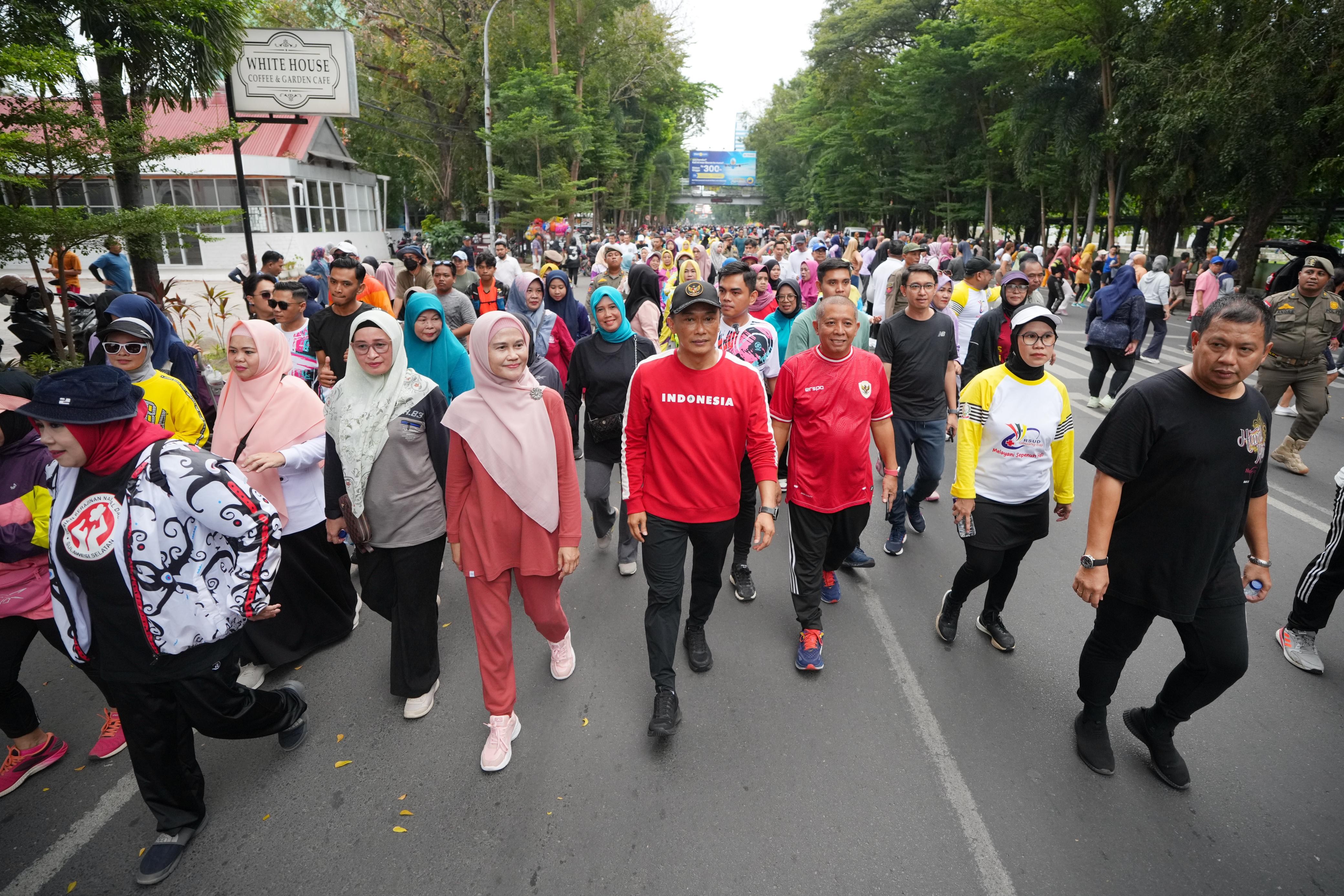 Budayakan Hidup Sehat, Pj Gubernur Prof Zudan Ajak OPD dan Masyarakat Rutin Olahraga