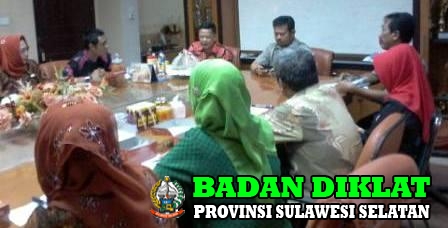 PENGARAHAN GUBERNUR SUL SEL DI HADAPAN WIDYIAISWARA BADAN DIKLAT PROV. SUL SEL