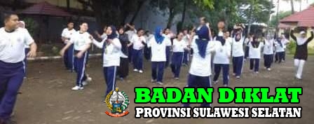 SENAM SETIAP PAGI SEBELUM PROSES PEMBELAJARAN DI KAMPUS III BADAN DIKLAT PROV. SUL SEL