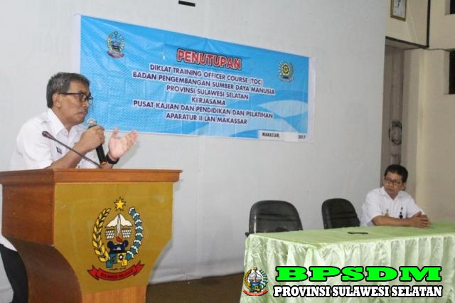 PENUTUPAN DIKLAT TRAINING OFFICER COURSE (TOC) KERJASAMA PKP2A II LAN MAKASSAR