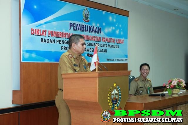 PEMBUKAAN DIKLAT PEMERINTAHAN PENINGKATAN KAPASITAS CAMAT