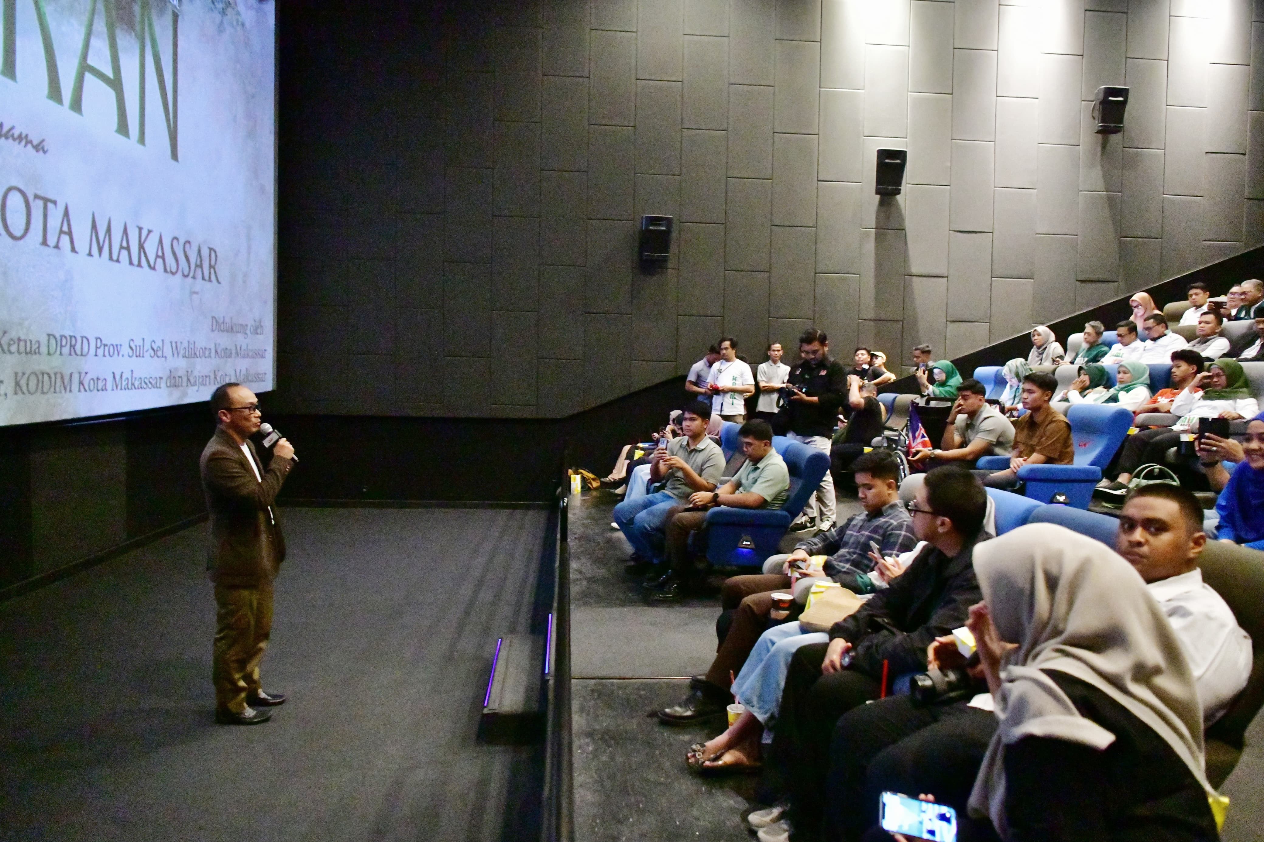 Penjabat Gubernur Sulawesi Selatan Nobar Film Lafran Bersama Kader HMI, Prof Zudan Arif Fakrulloh: B
