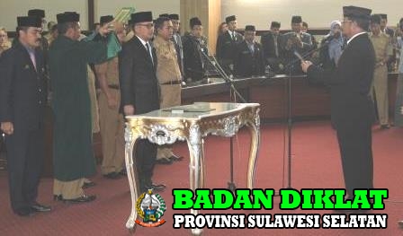PENGAMBILAN SUMPAH PEJABAT PIMPINAN TINGGI PRATAMA