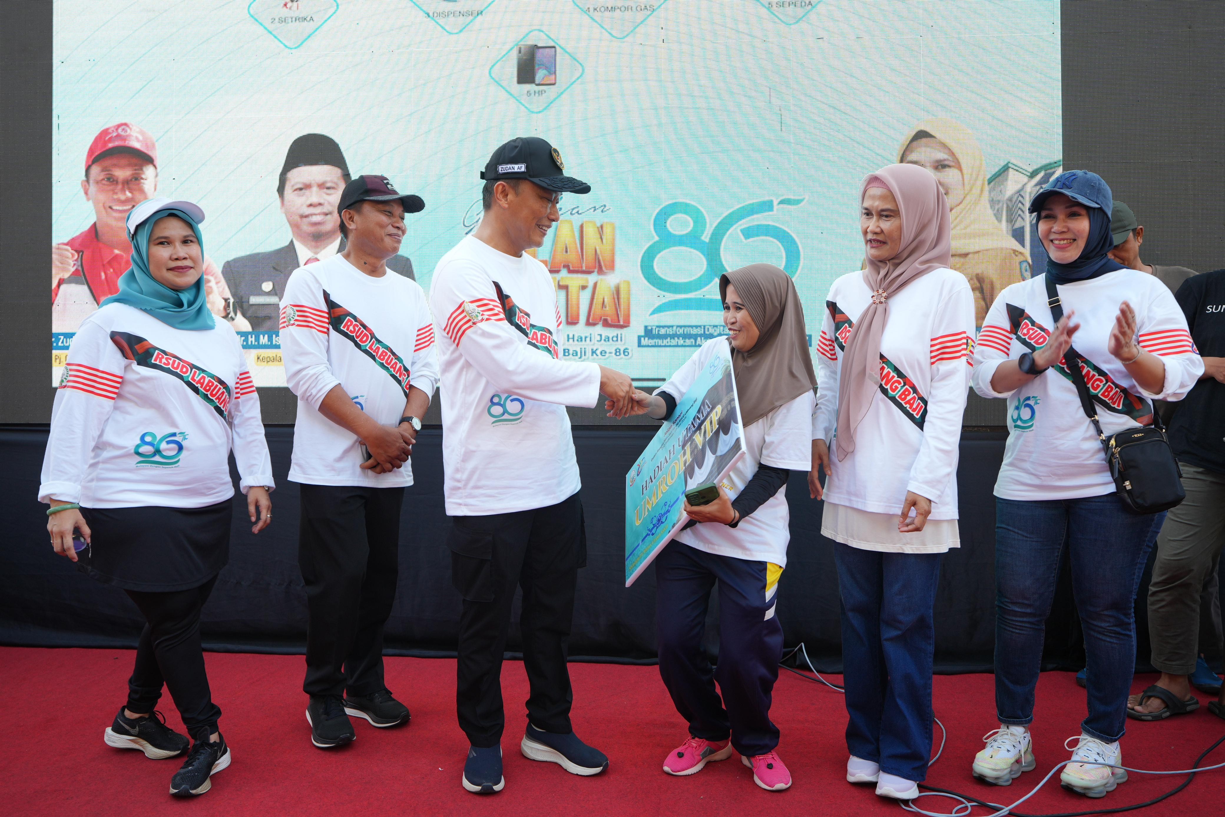 Jalan Santai Spesial HUT RSUD Labuang Baji, Pj. Gub. Sulsel Prof Zudan