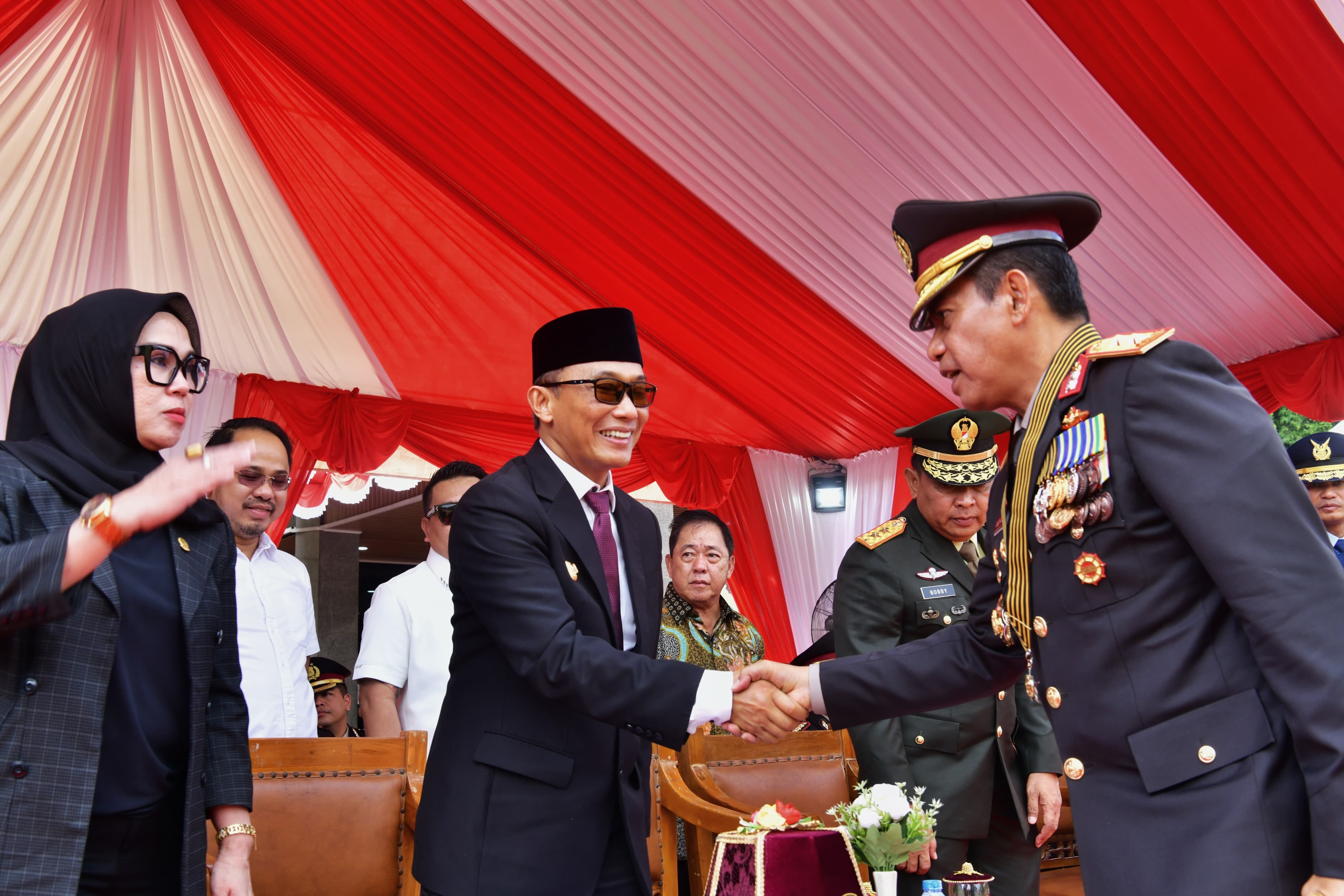 Hadiri Peringatan HUT Bhayangkara Ke-78.