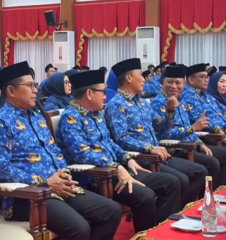 KEPALA BPSDM PROV SULSEL PROF. JUFRI MENGIKUTI KEGIATAN PELEPASAN KAFILAH KORPRI SULSEL