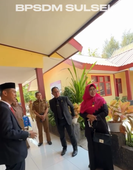 KUNJUNGAN DAN PEMBINAAN TERHADAP ASN GURU DI SMAN 01 BANTAENG