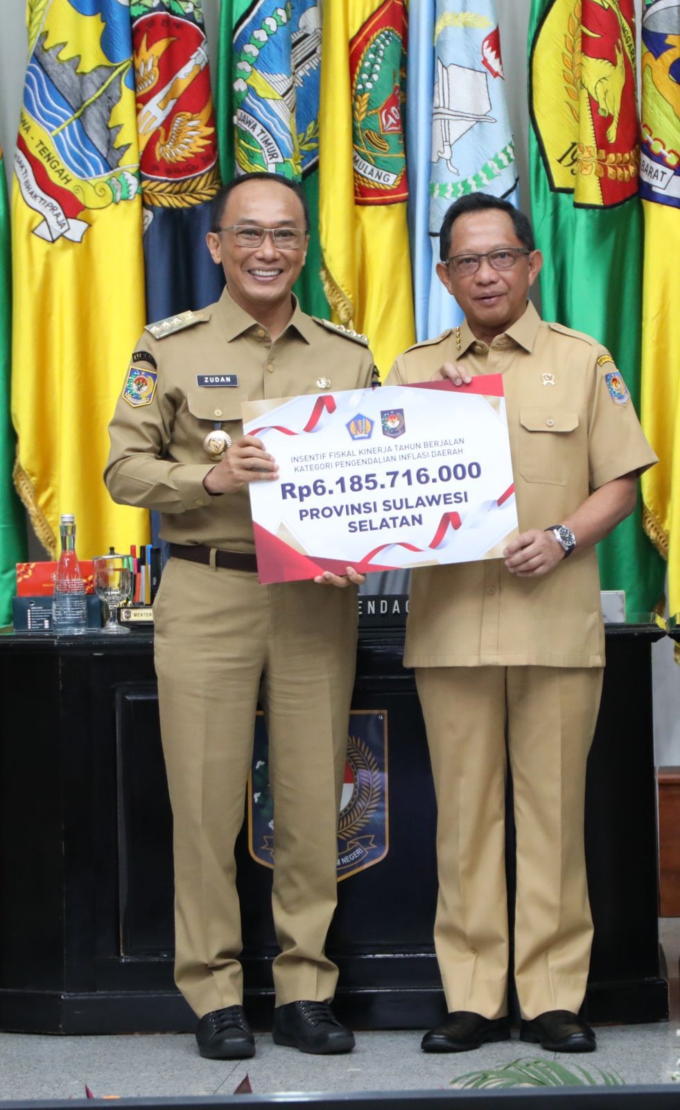 TERBAIK DALAM PENGADILAN INFLASI, PEMPROV SULSEL TERIMA INSENTIF FISIKAL Rp6,1 MILIAR DARI KEMENTRIA