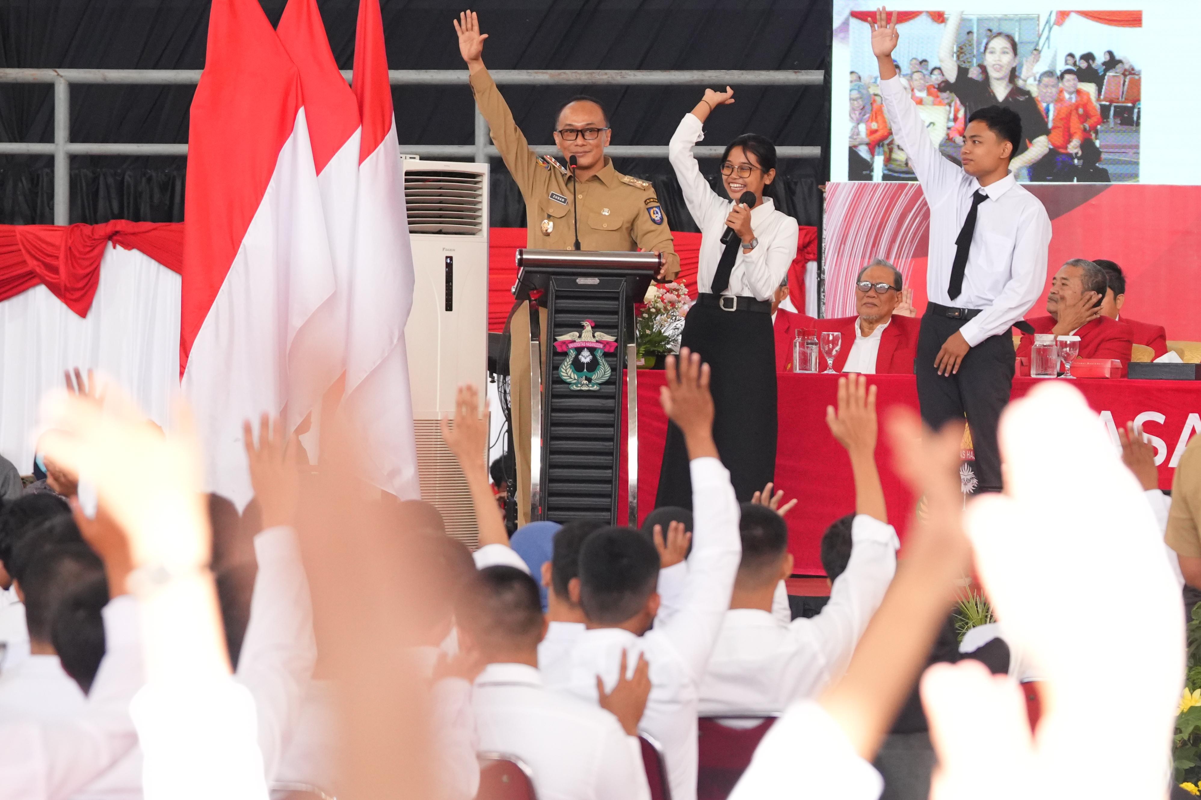 PROF ZUDAN ARIF FAKRULLOH MOTIVASI MAHASISWA BARU UNHAS, INGATKAN JANGAN PERNAH MENYERERAH
