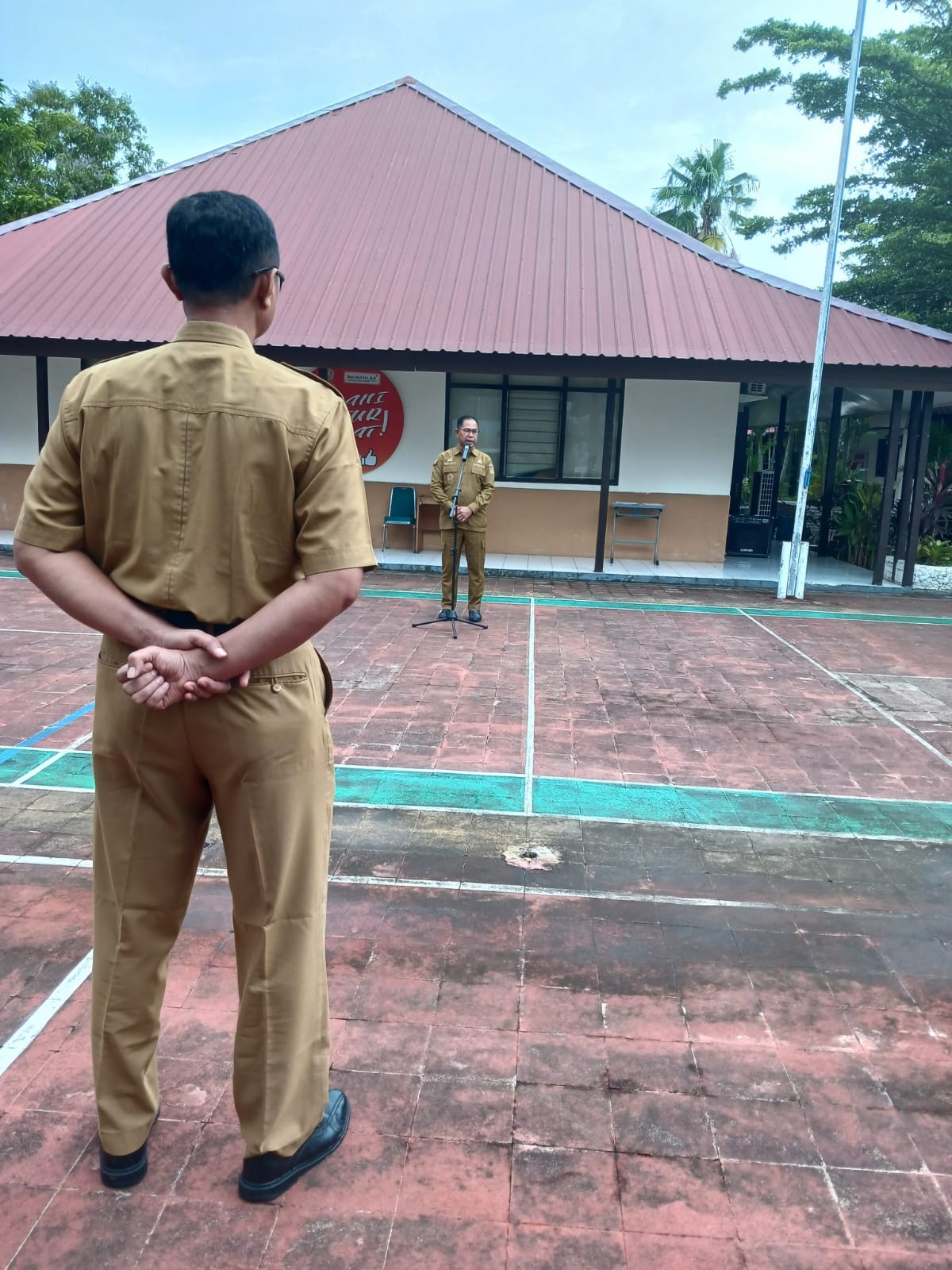 PEKERJAAN BUKAN HANYA TENTANG SALARY TETAPI JUGA TENTANG  NILAI