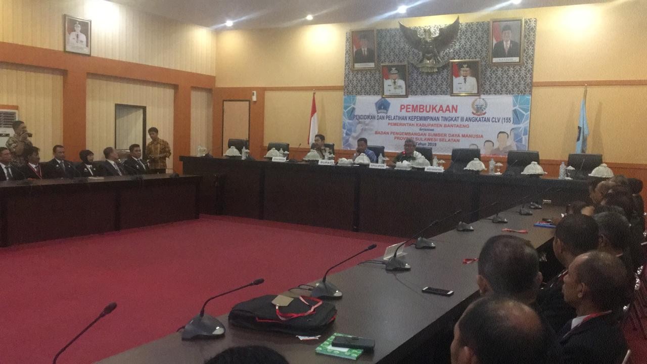 BUPATI BANTAENG BUKA DIKLATPIM III ANGKATAN 155