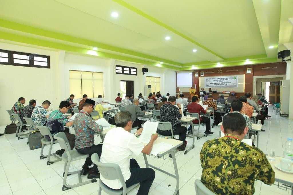 BARRU LAKSANAKAN SELEKSI TERBUKA JPT DI BPSDM SULSEL