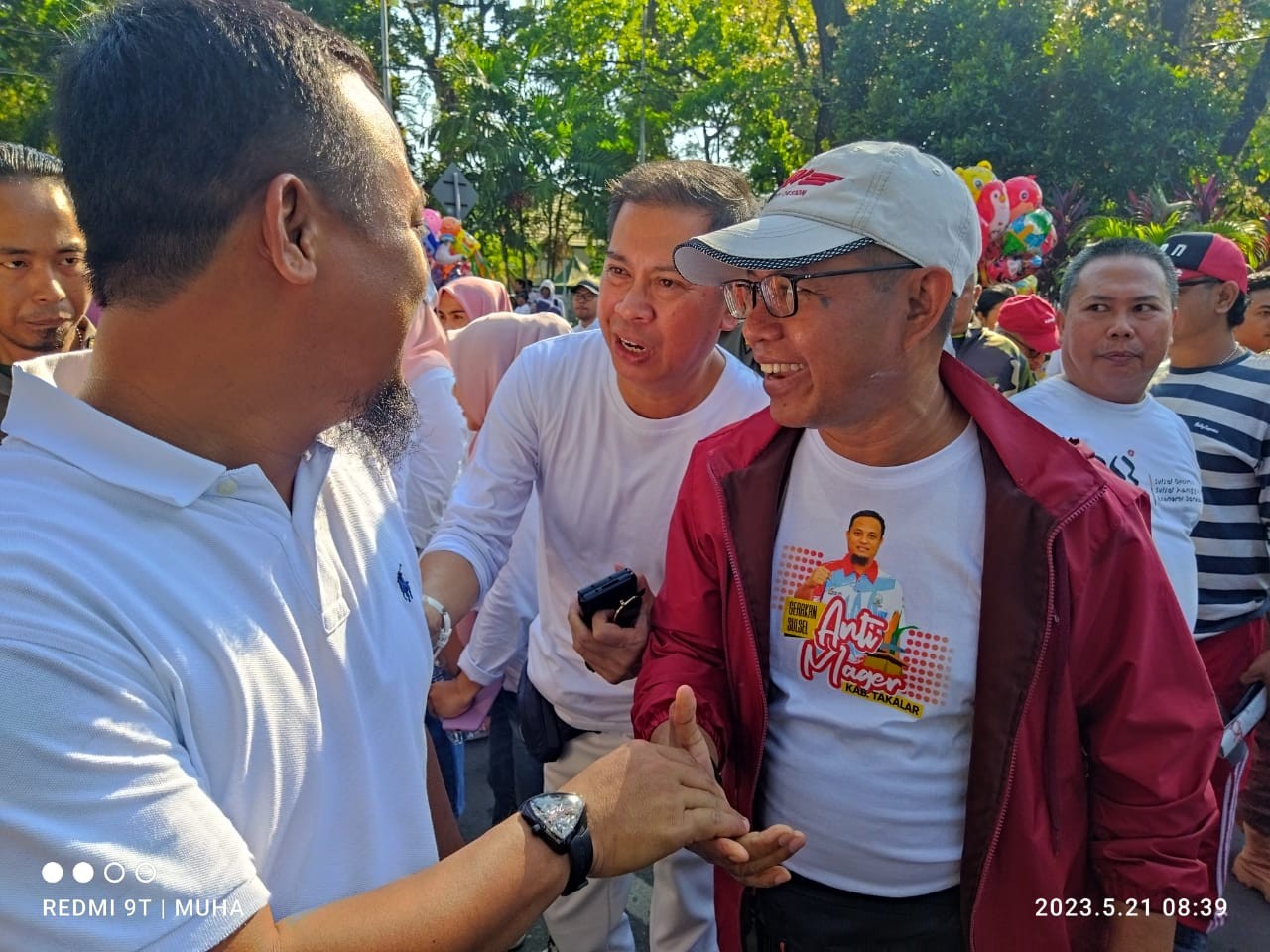 PROF. JUFRI IKUT MERIAHKAN GERAK JALAN SANTAI SULSEL ANTI MAGER SAMBUT SIARAN DIGITAL