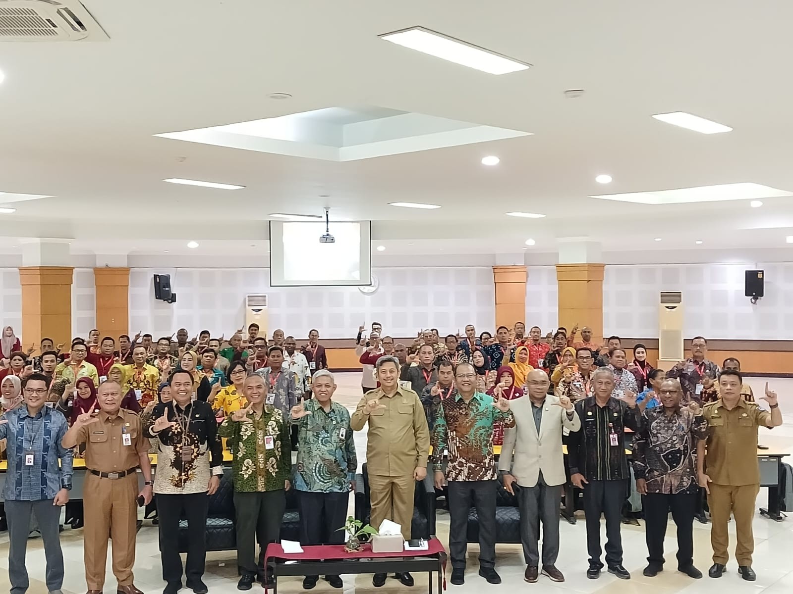 PROF. JUFRI SEBAGAI PESERTA PKN TK. II DI LAN MAKASSAR
