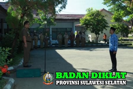 LAPORAN PEMIMPIN UPACARA KEPADA PEMBINA UPACARA LAPORAN PEMIMPIN UPACARA KEPADA PEMBINA UPACARA