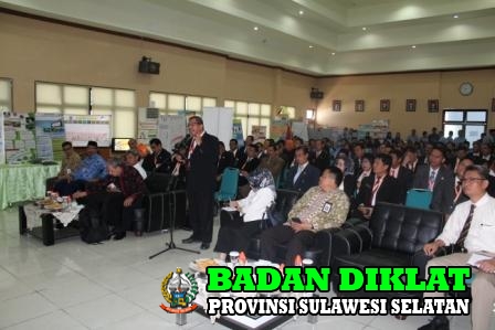 Para Peserta dan Undangan